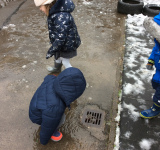 Nursery playing in snow, Feb 2020